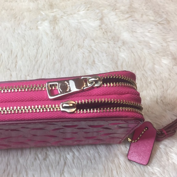 🔴SOLD🔴Coach Pink Embossed - Picture 8 of 8